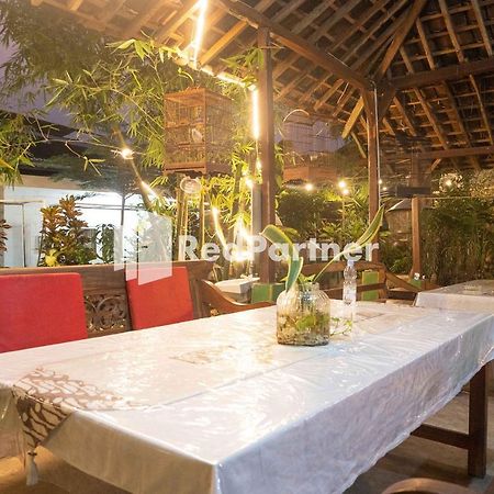 House Of Joy Sopalan Redpartner Hotel Kalasan Bagian luar foto