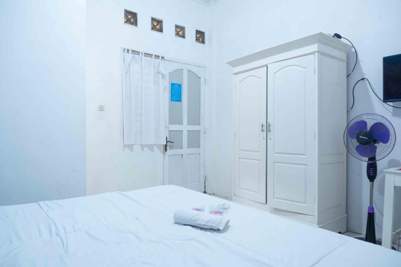 House Of Joy Sopalan Redpartner Hotel Kalasan Bagian luar foto