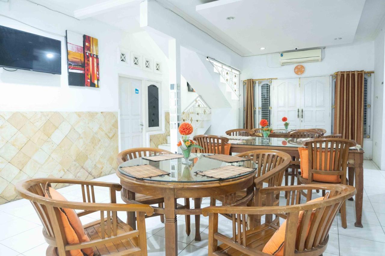 House Of Joy Sopalan Redpartner Hotel Kalasan Bagian luar foto