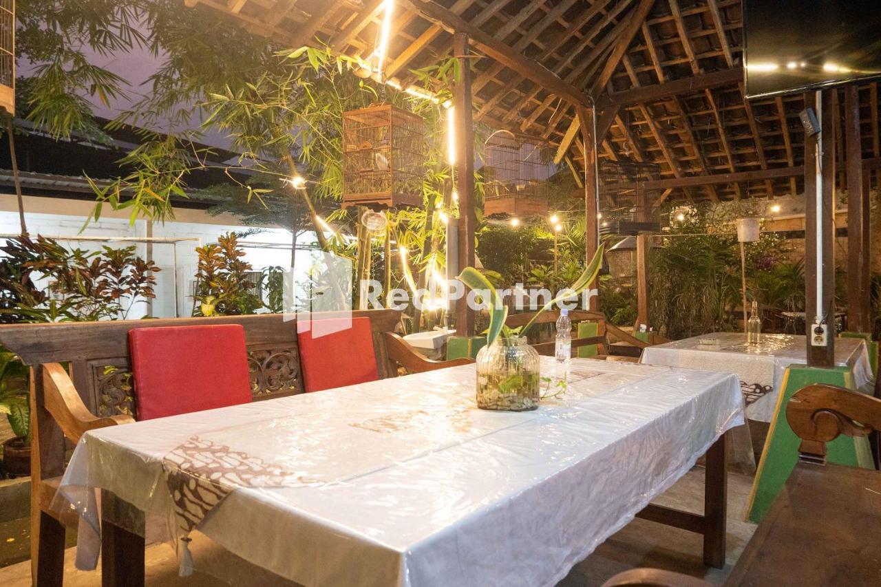 House Of Joy Sopalan Redpartner Hotel Kalasan Bagian luar foto