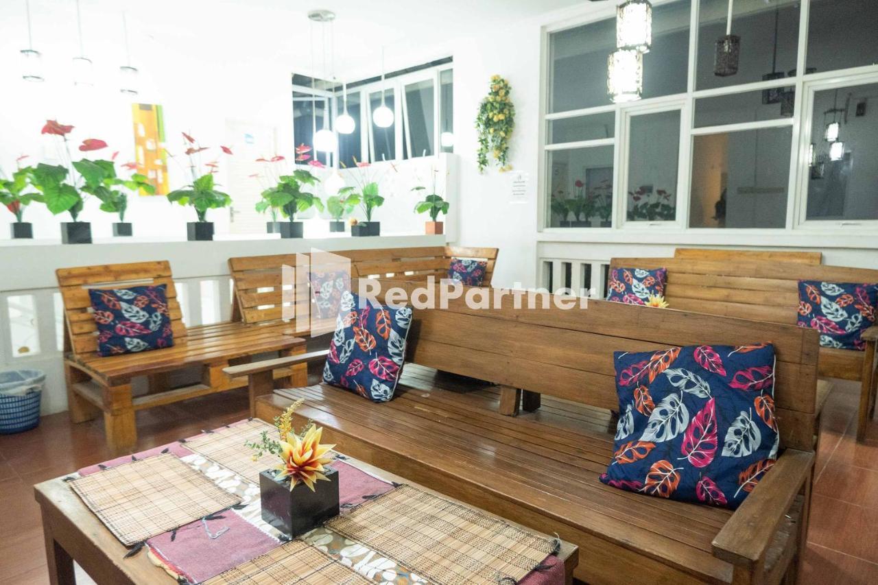 House Of Joy Sopalan Redpartner Hotel Kalasan Bagian luar foto